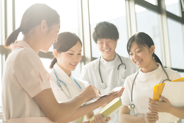 医療専門学校で学ぼうメインビジュアル
